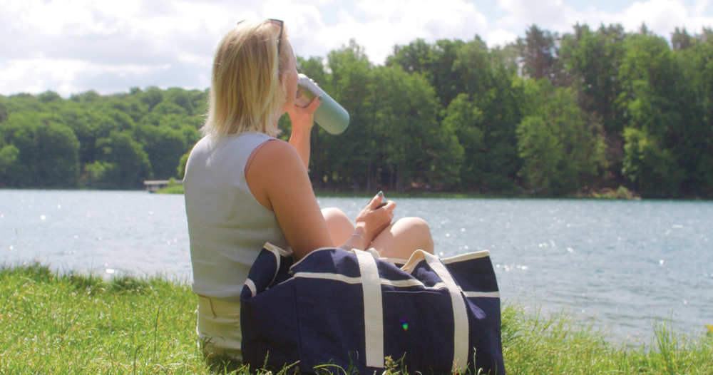 VINGA Volonne AWARE™ Strandtasche aus recyceltem Canvas