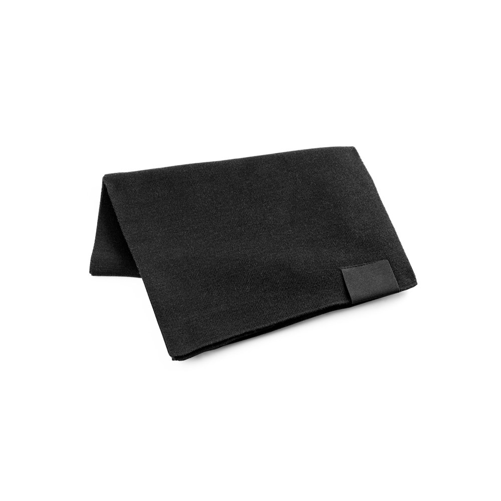 SERENITY. Schal aus recyceltem Polyester (100 % rPET) mit Aufnäher zur individuellen Veredelung - schwarz